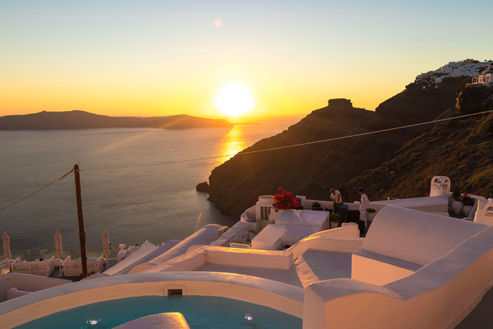 The Evolution of European Fashion: From Classic Elegance to Modern Chic